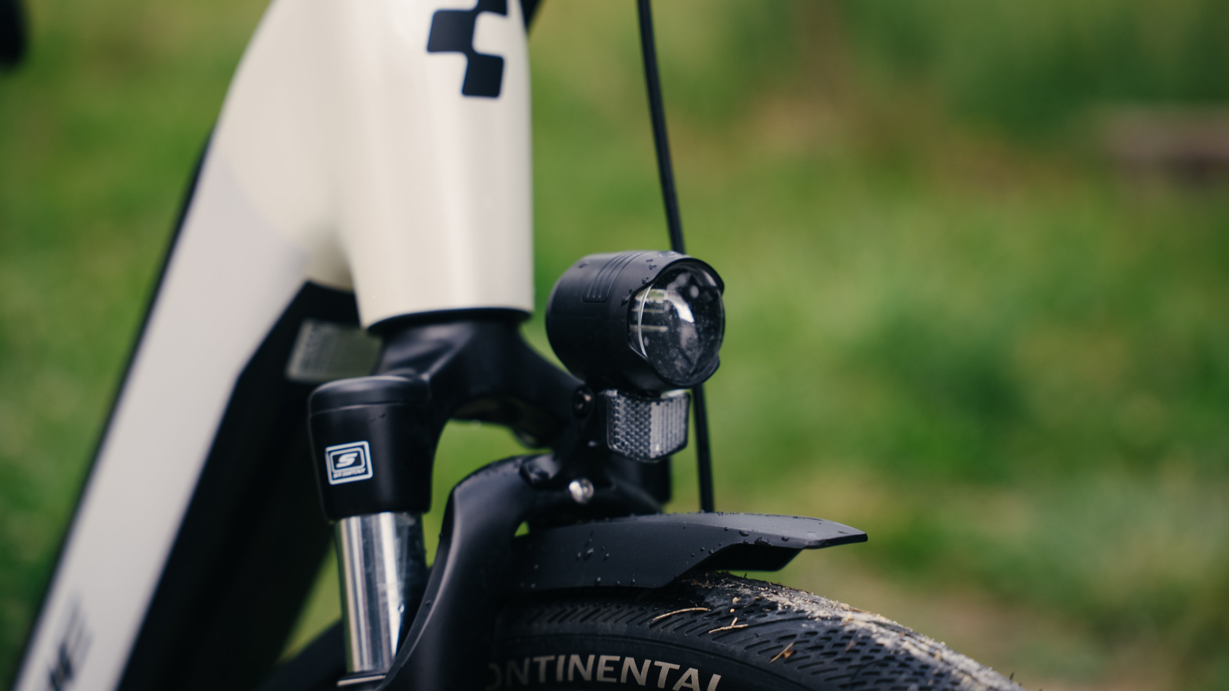 CUBE - Supreme Hybrid Sport One 500