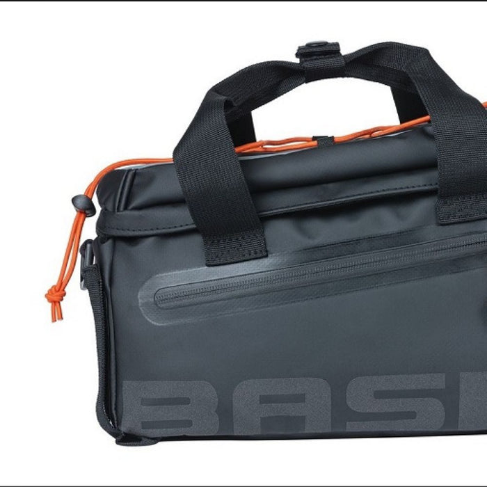Sacoche BASIL Tarpaulin porte bag. 15L